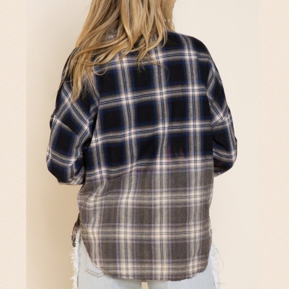 Casual + Chic Plaid Gradient Woven Top - Picture 3 of 9